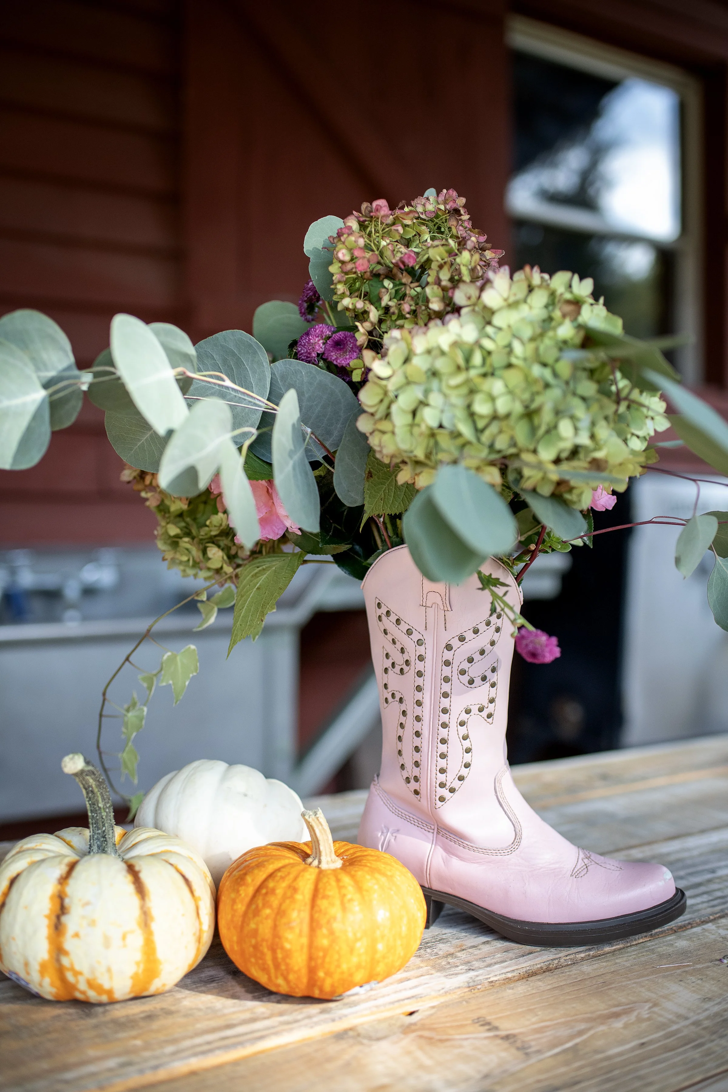  Photo by   Finch & Farrow Photography   