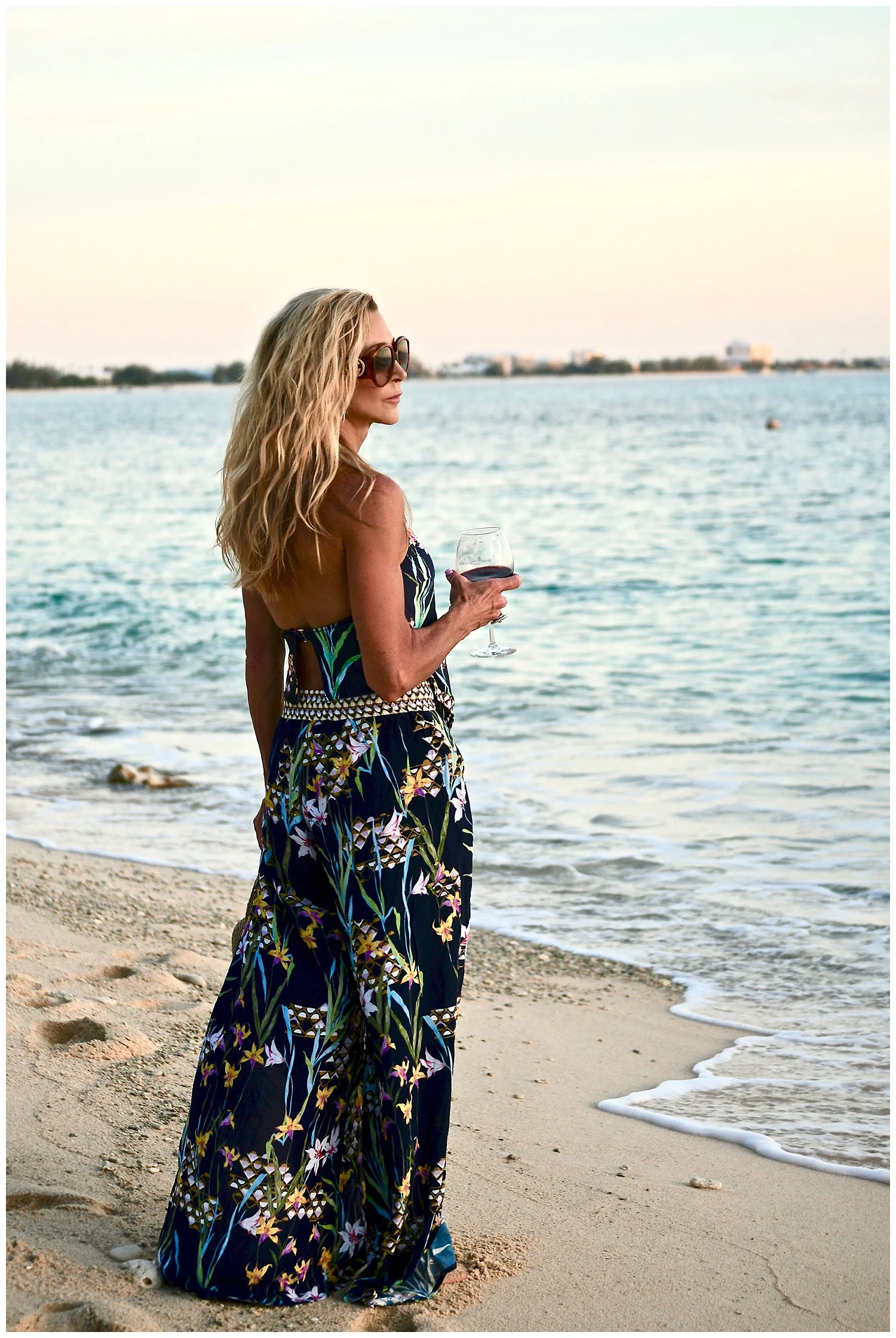 Trina Turk Swimsuit with beach pants - Grand Cayman