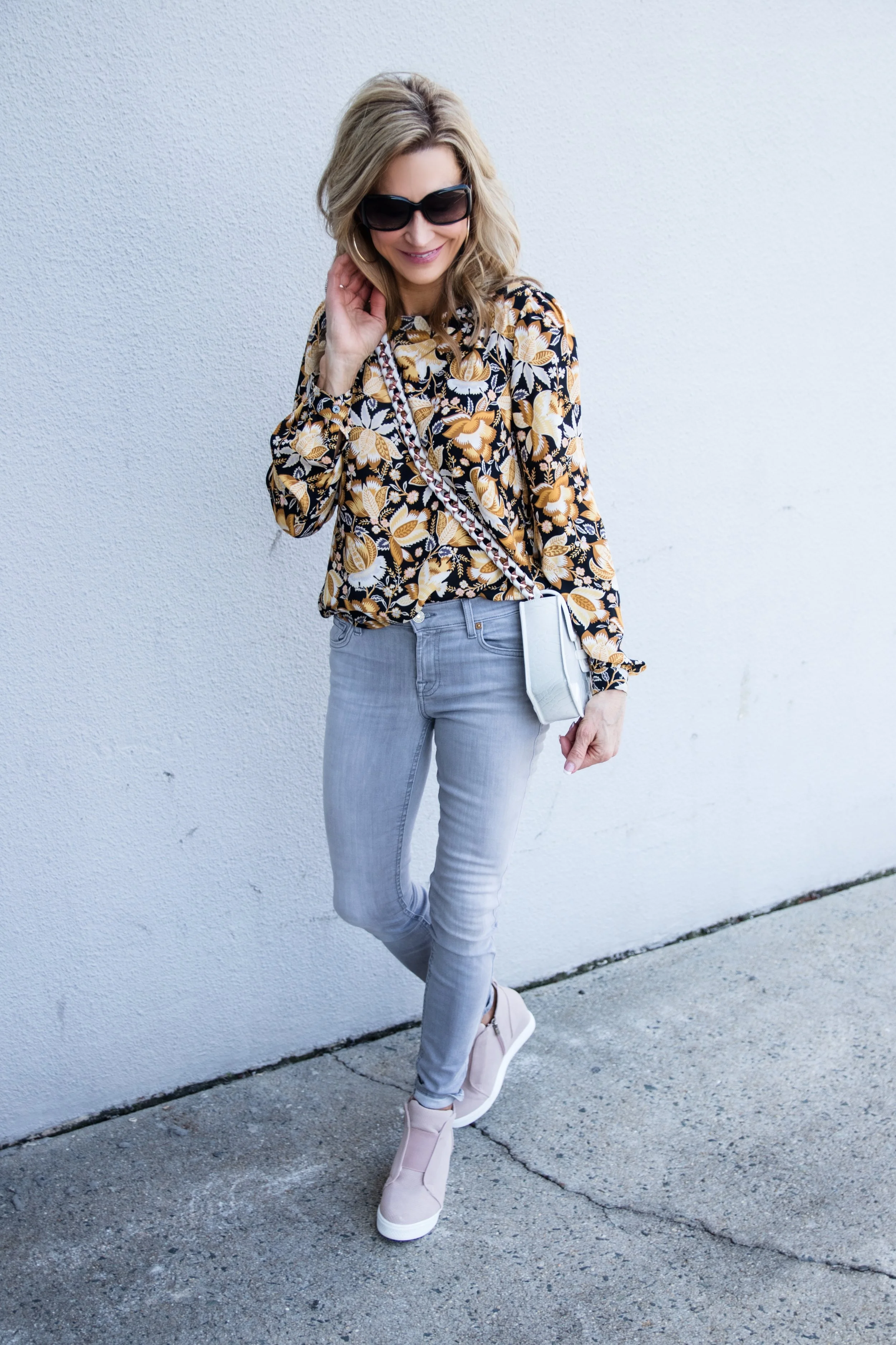 Casual Saturday Outfit - Crazy Blonde Style