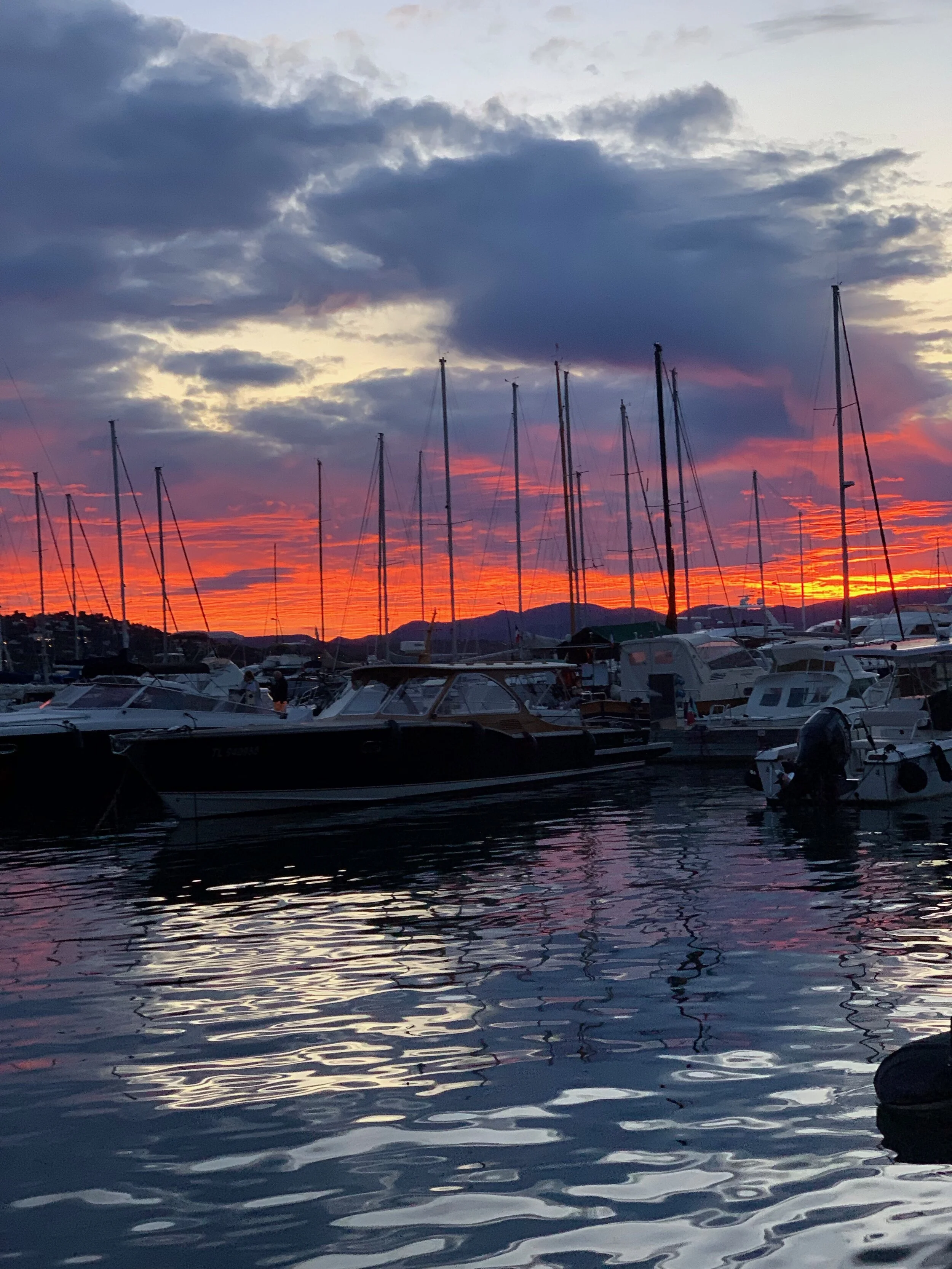 Sunset in Saint-Tropez - Crazy Blonde Life