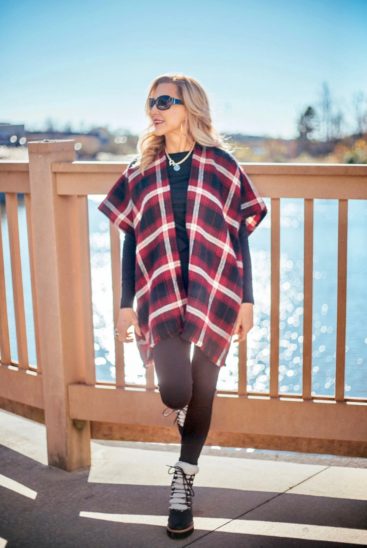 Loft Holiday - Crazy Blonde Life