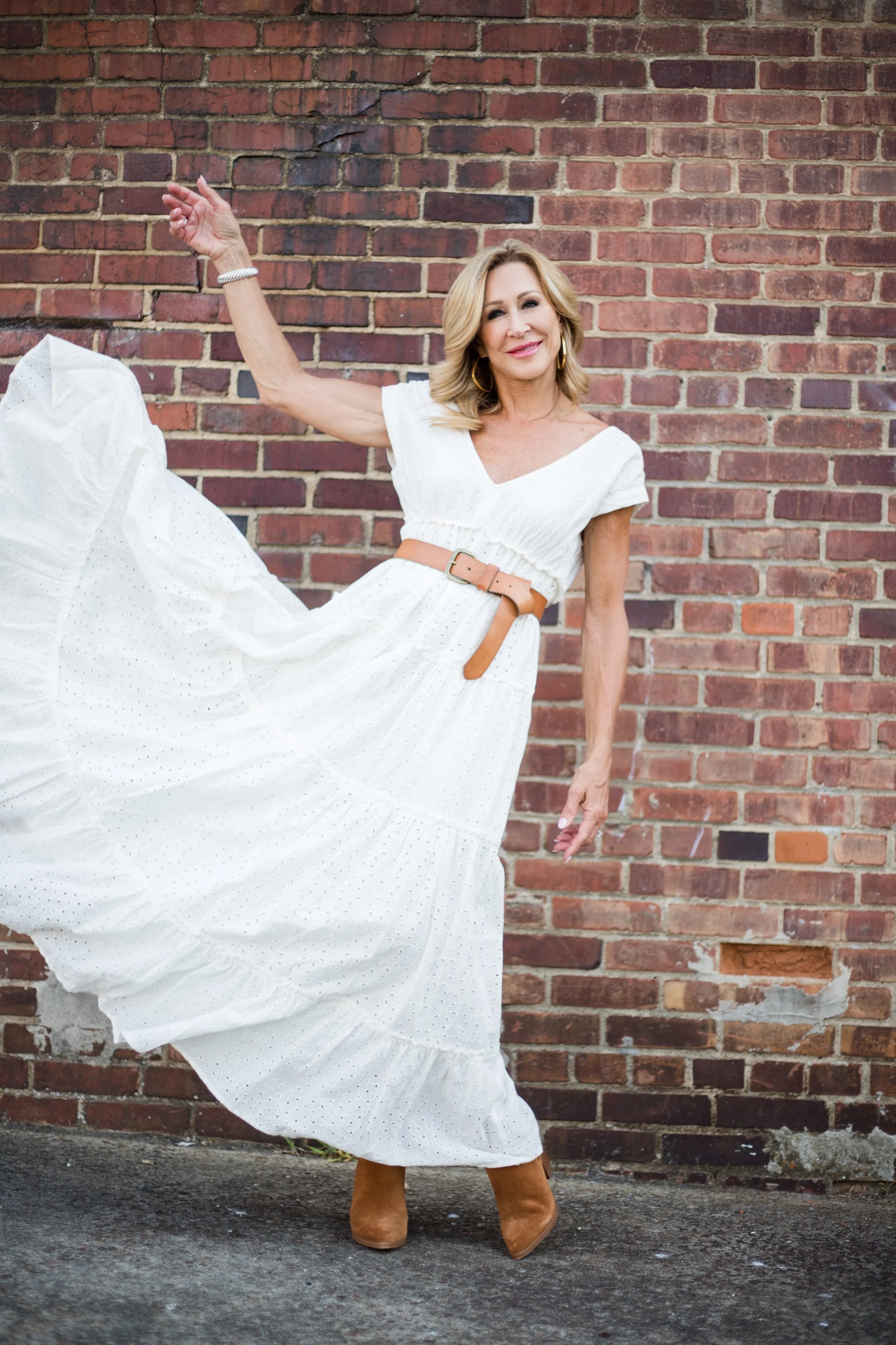 casual white fall dresses White Fall Dress Guide: Chic Ways to Style It This Season