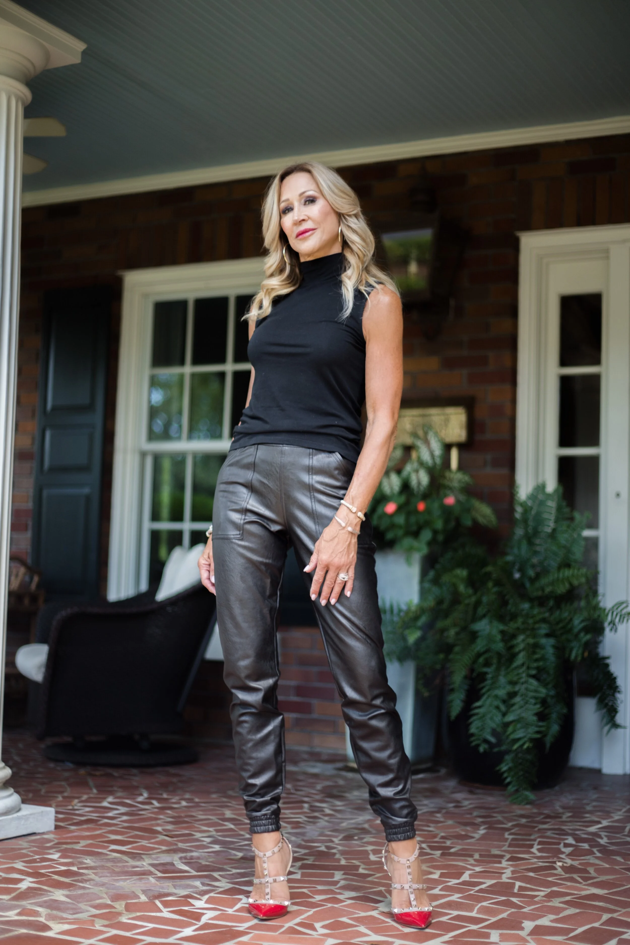 3 Ways to Style Spanx Joggers for Fall — Crazy Blonde Life