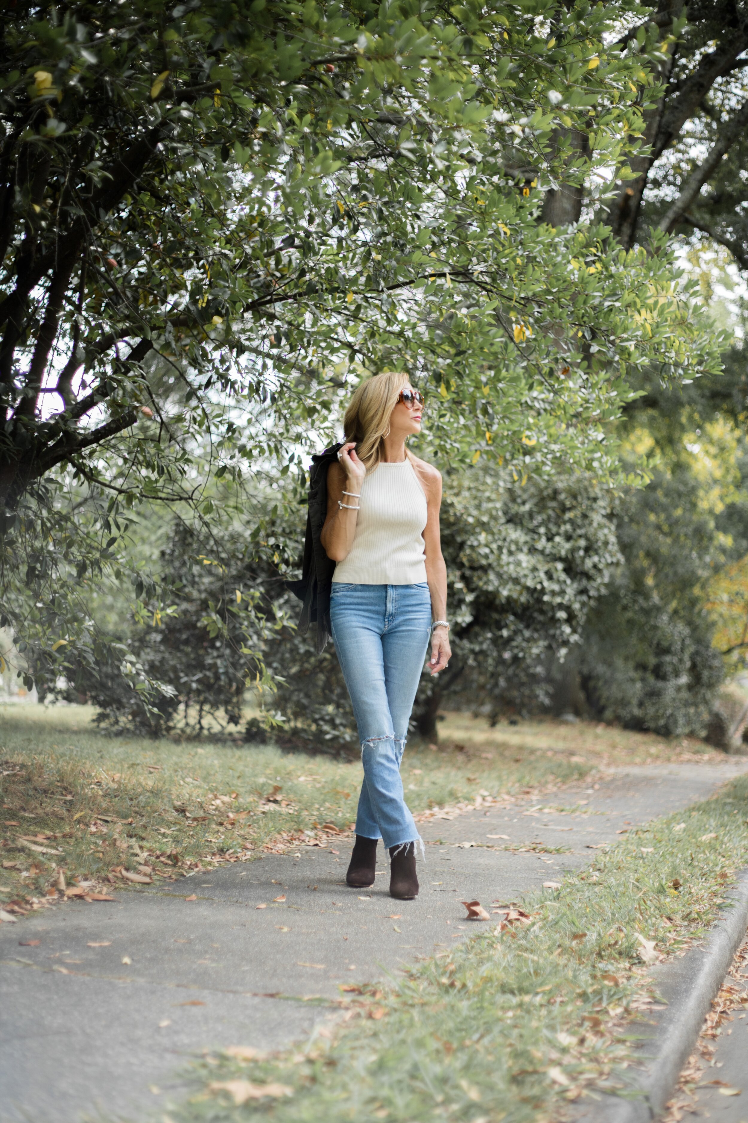 4 Ways to Style Straight Leg Jeans — Crazy Blonde Life