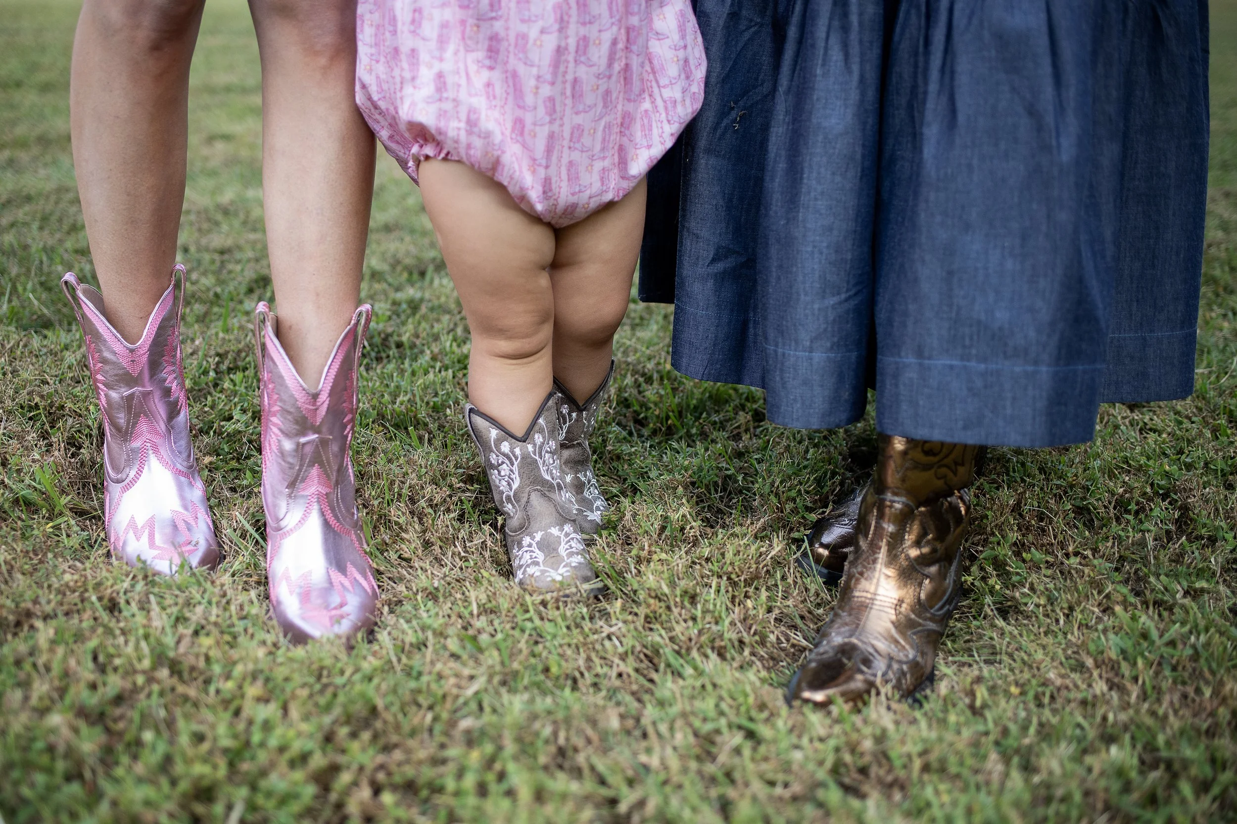  Photo by   Finch & Farrow Photography   