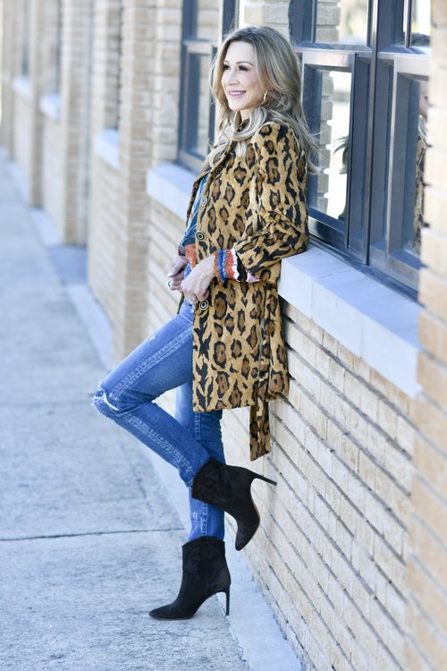 Brown Leopard Leather Belt with Leather Pumps Outfits (2 ideas & outfits)