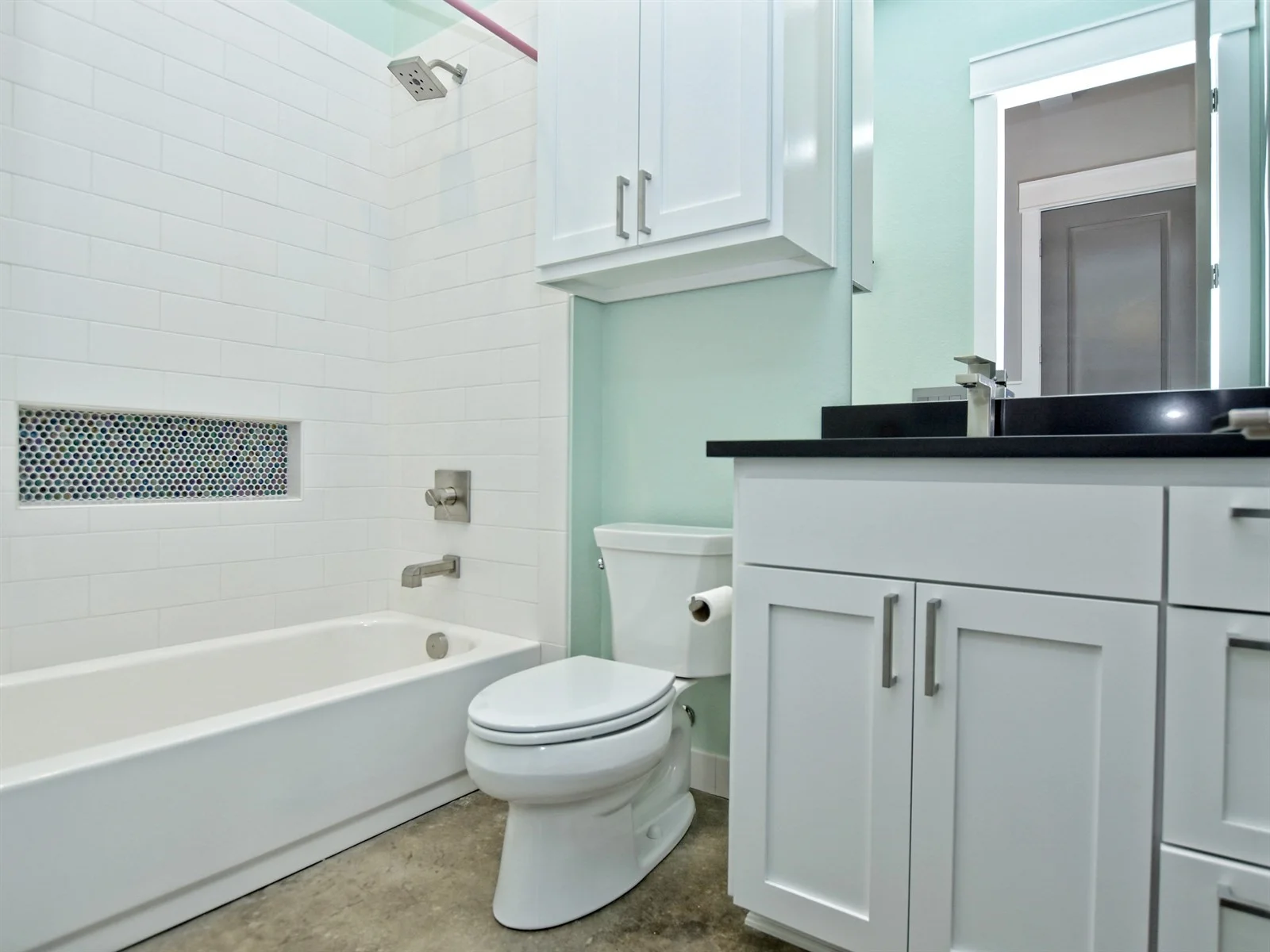 025_2nd Bathroom.jpg