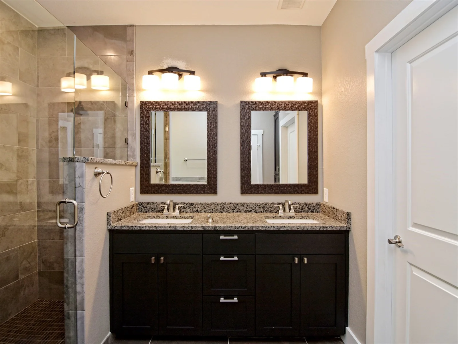017_Master Bathroom 2.jpg