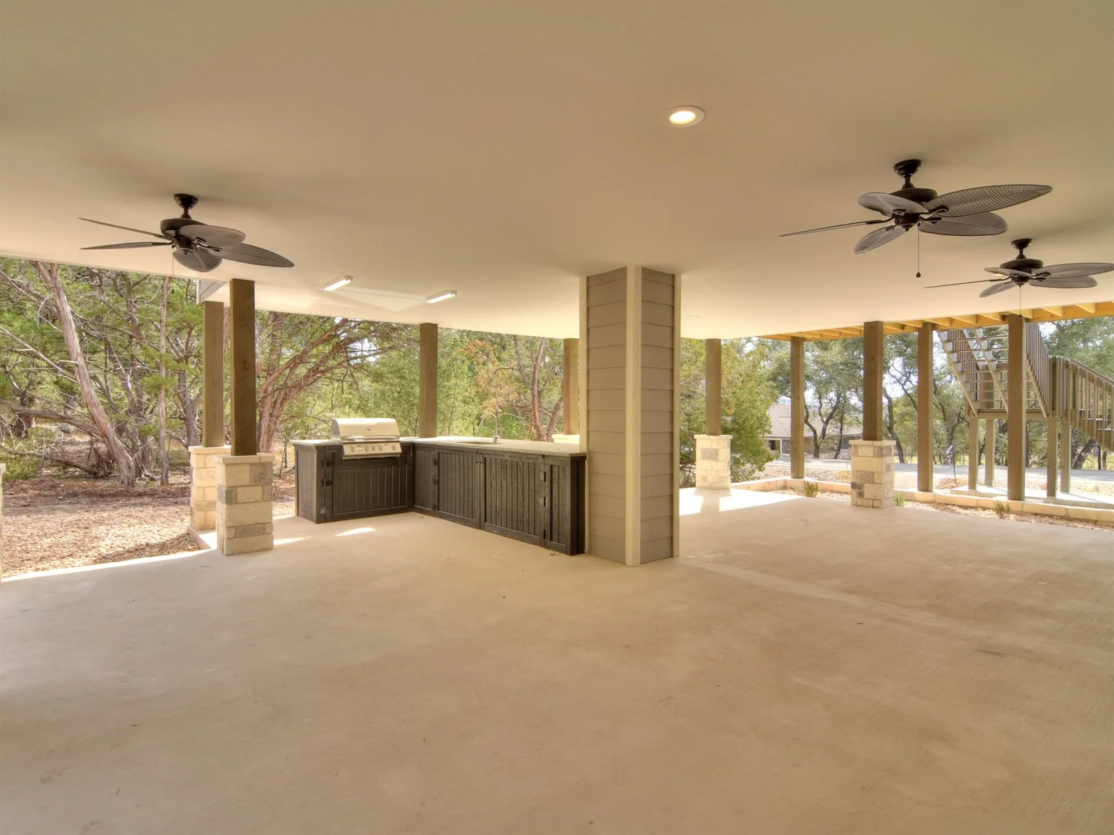 025_Covered BBQ Area.jpg