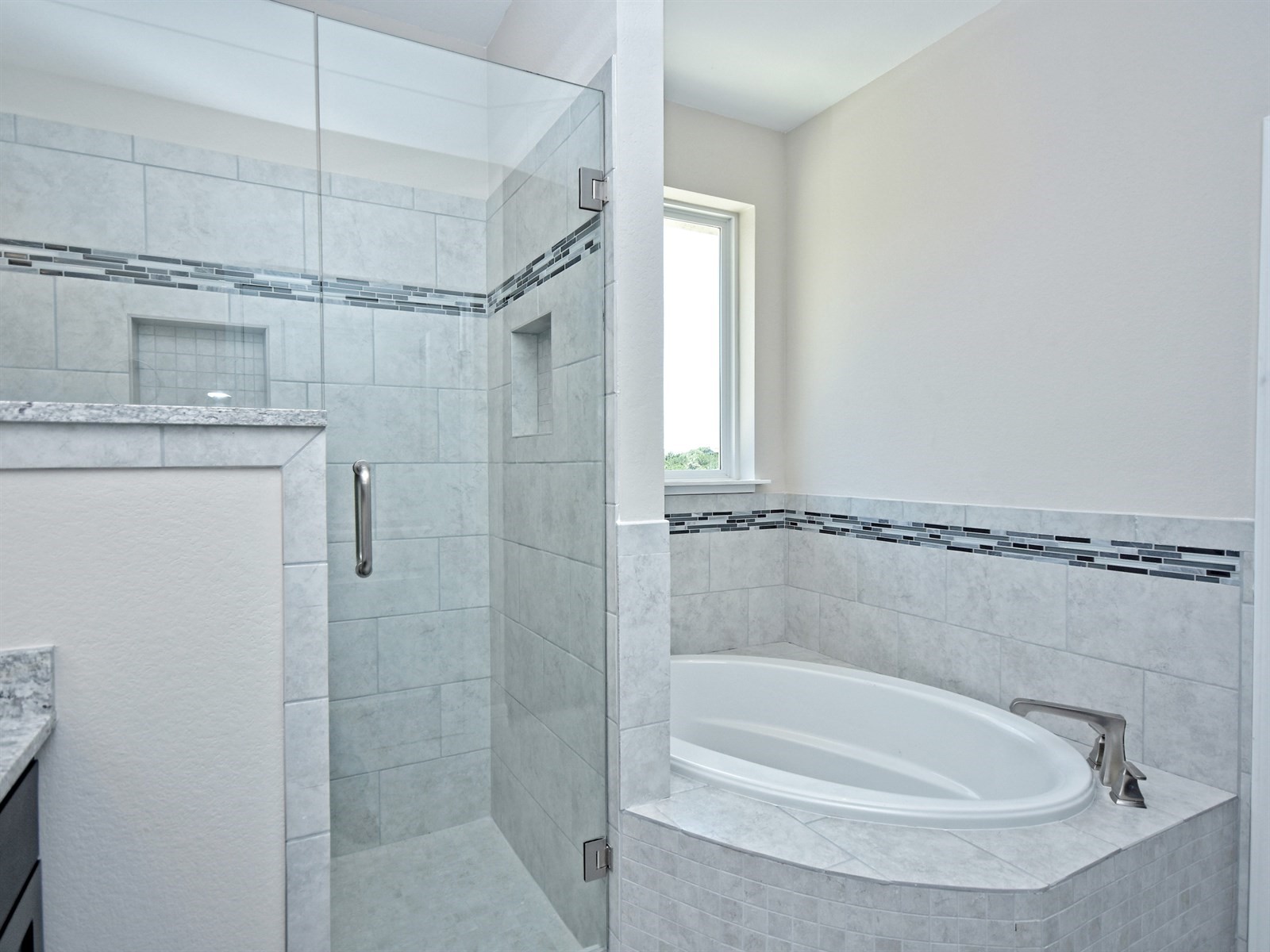 023_Master Bathroom 2.jpg