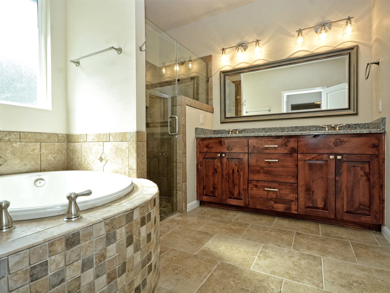 022_Master Bathroom.jpg