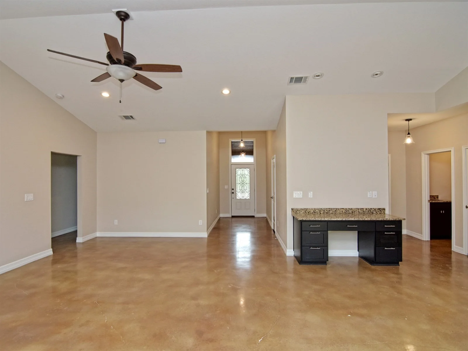 006_Living -Foyer.jpg
