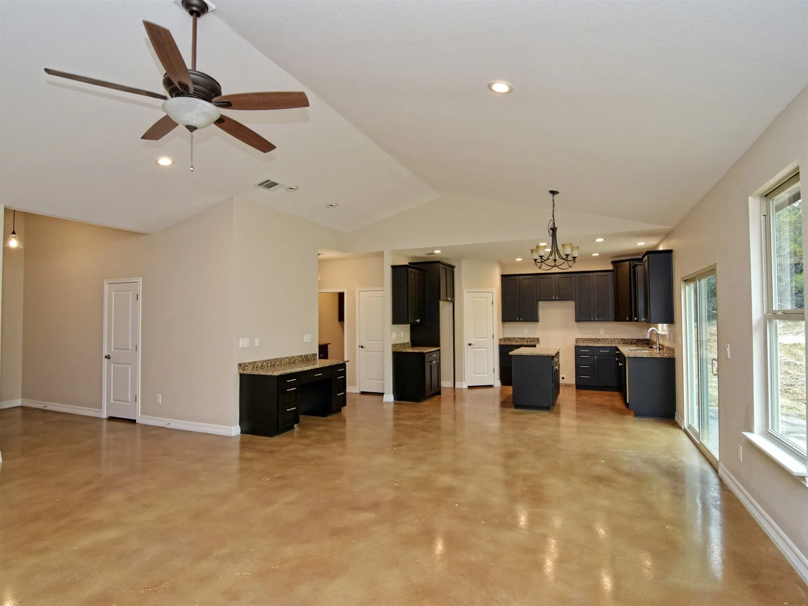 009_Living-Dining.jpg