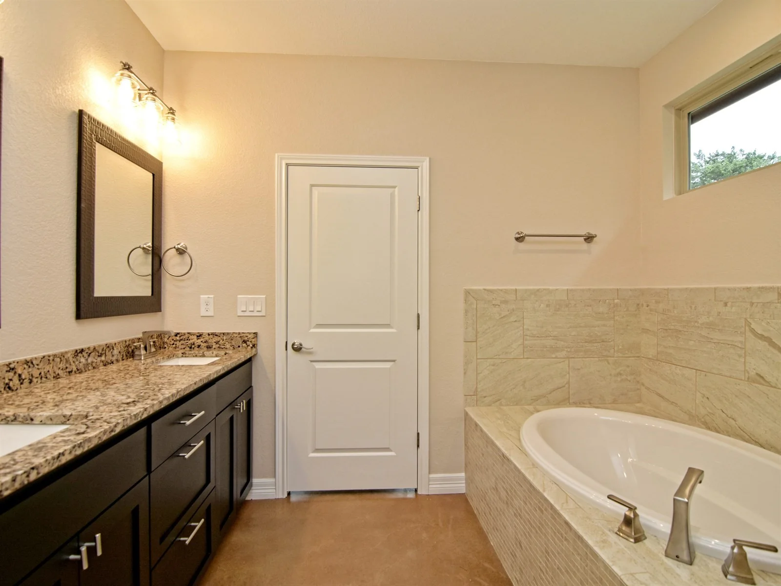 020_Master Bathroom 2.jpg