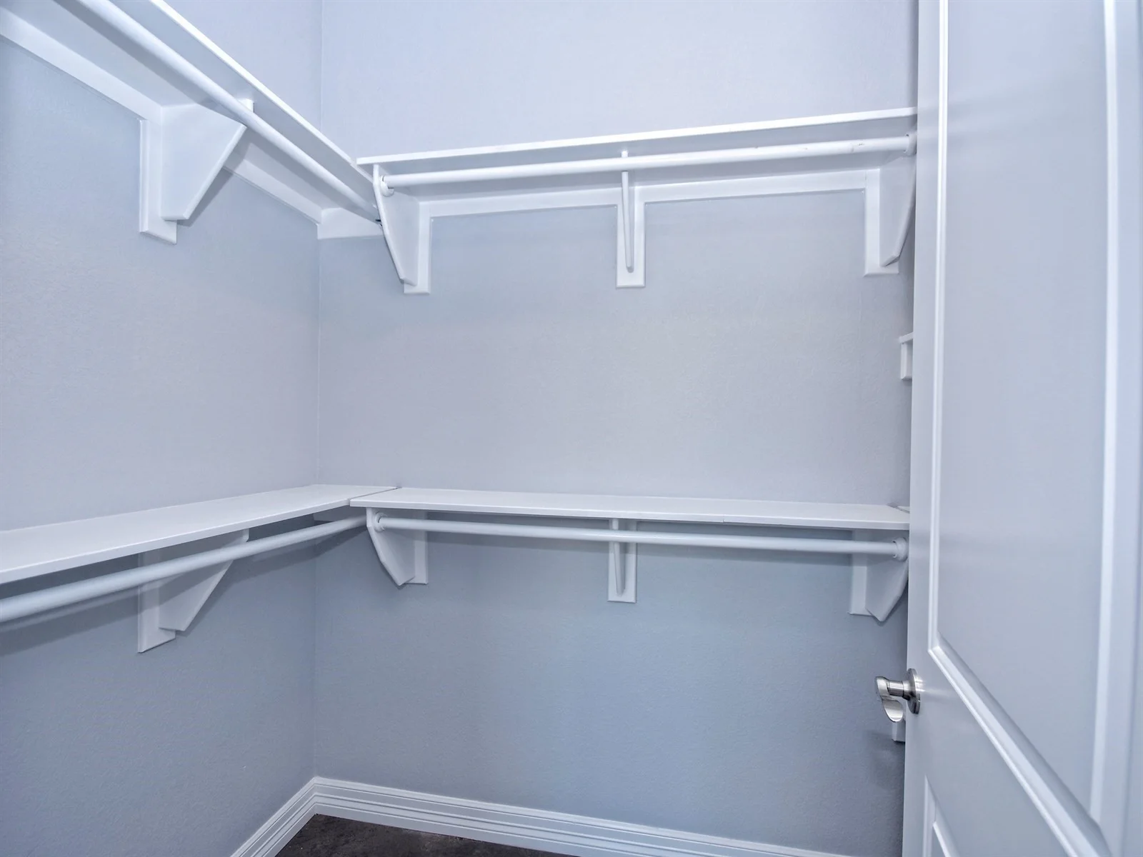 019_Closet.jpg
