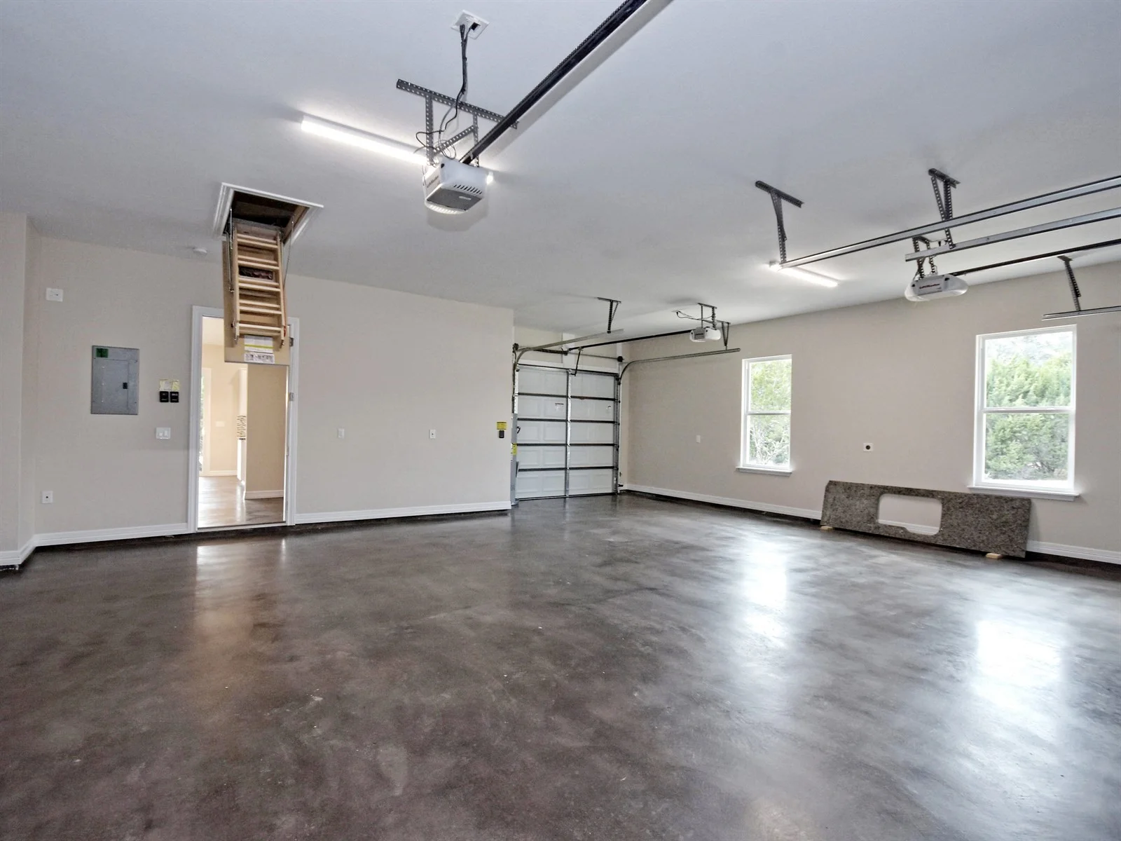 028_Garage2.jpg