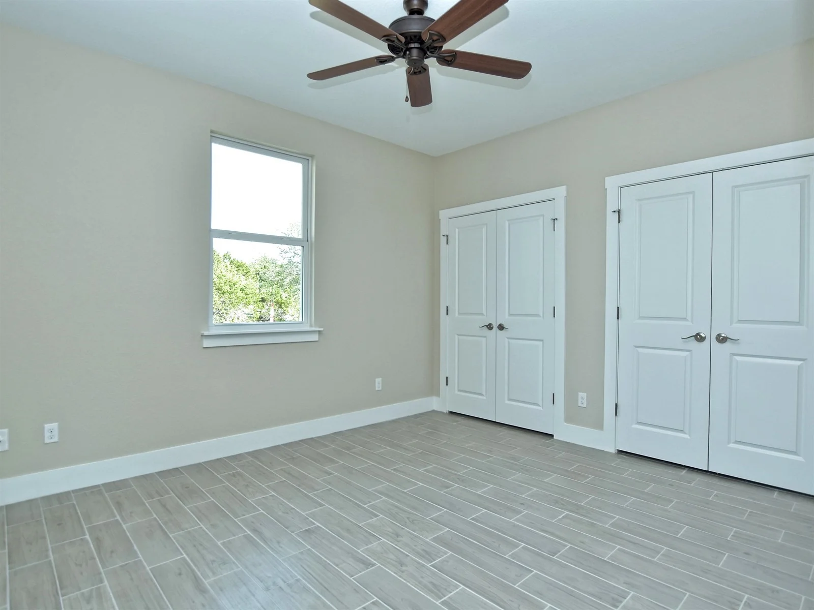 020_2nd Bedroom.jpg