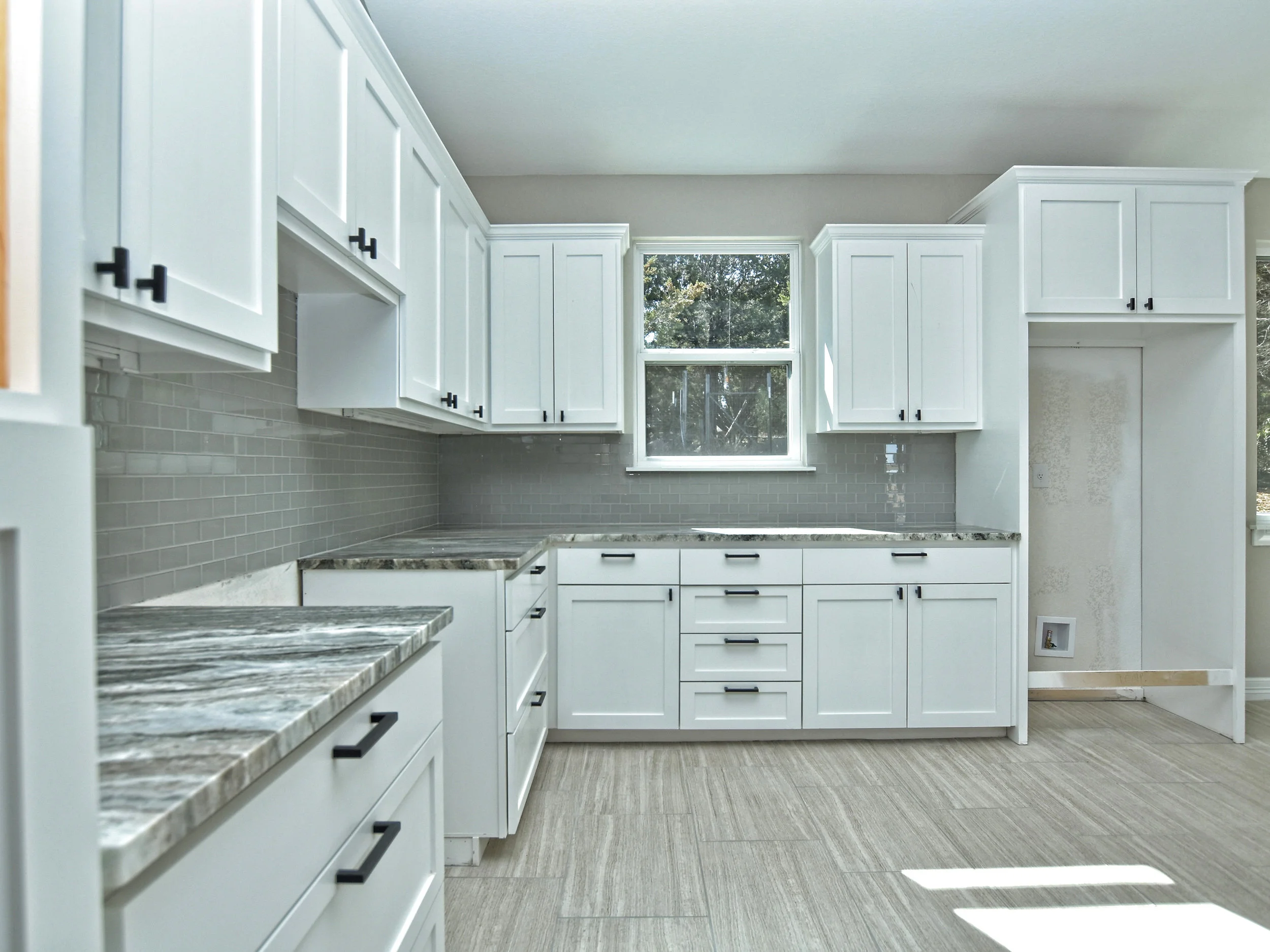 017_Kitchen 3.jpg