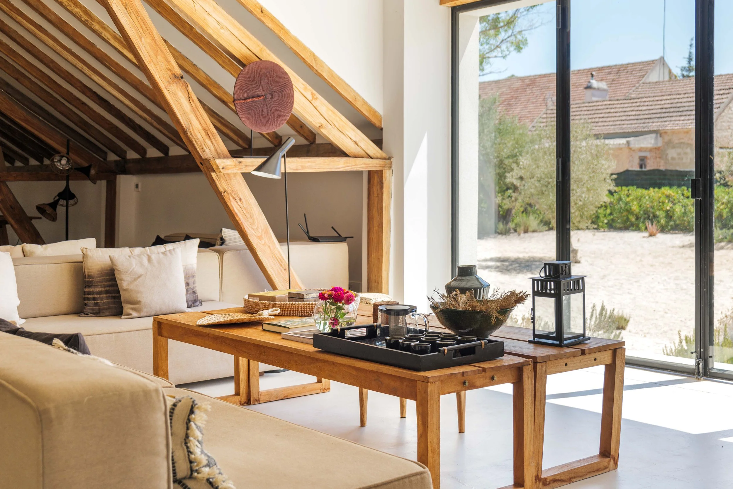 Mannaz_Living_Room_5.jpg