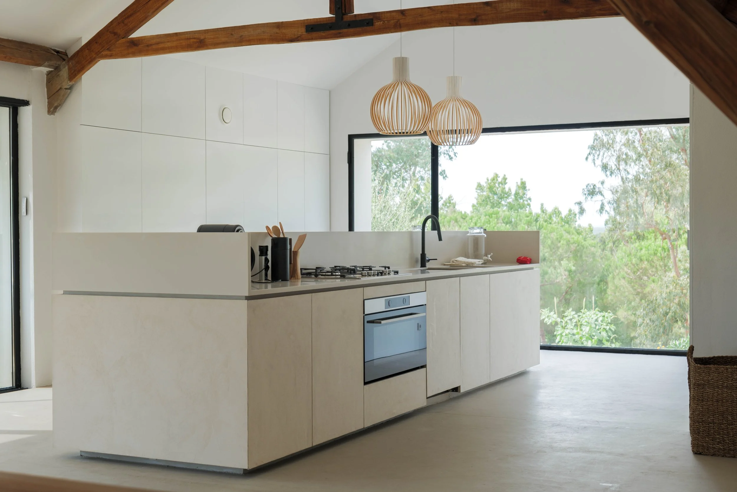 Ansuz_Kitchen_2.jpg
