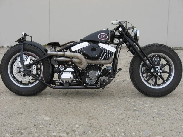 HARLEY EVOLUTION BOBBER - TODD APPLE