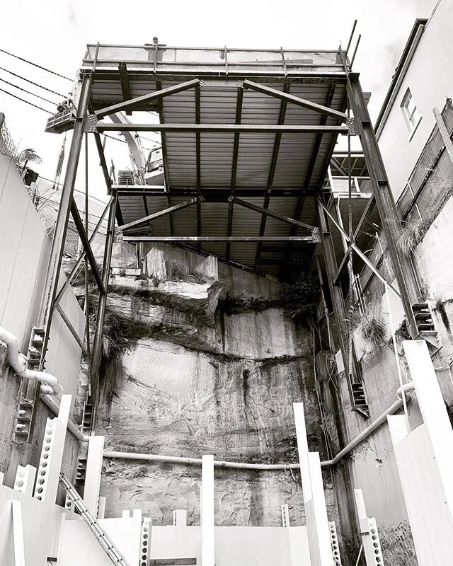 Serious temporary construction works to get out of the ground at Birchgrove. A street level platform constructed above the harbor side excavation allows builders to deliver materials and build from the bottom up #construction #temporaryconstruction #engineering #sydneyarchitect #architecture