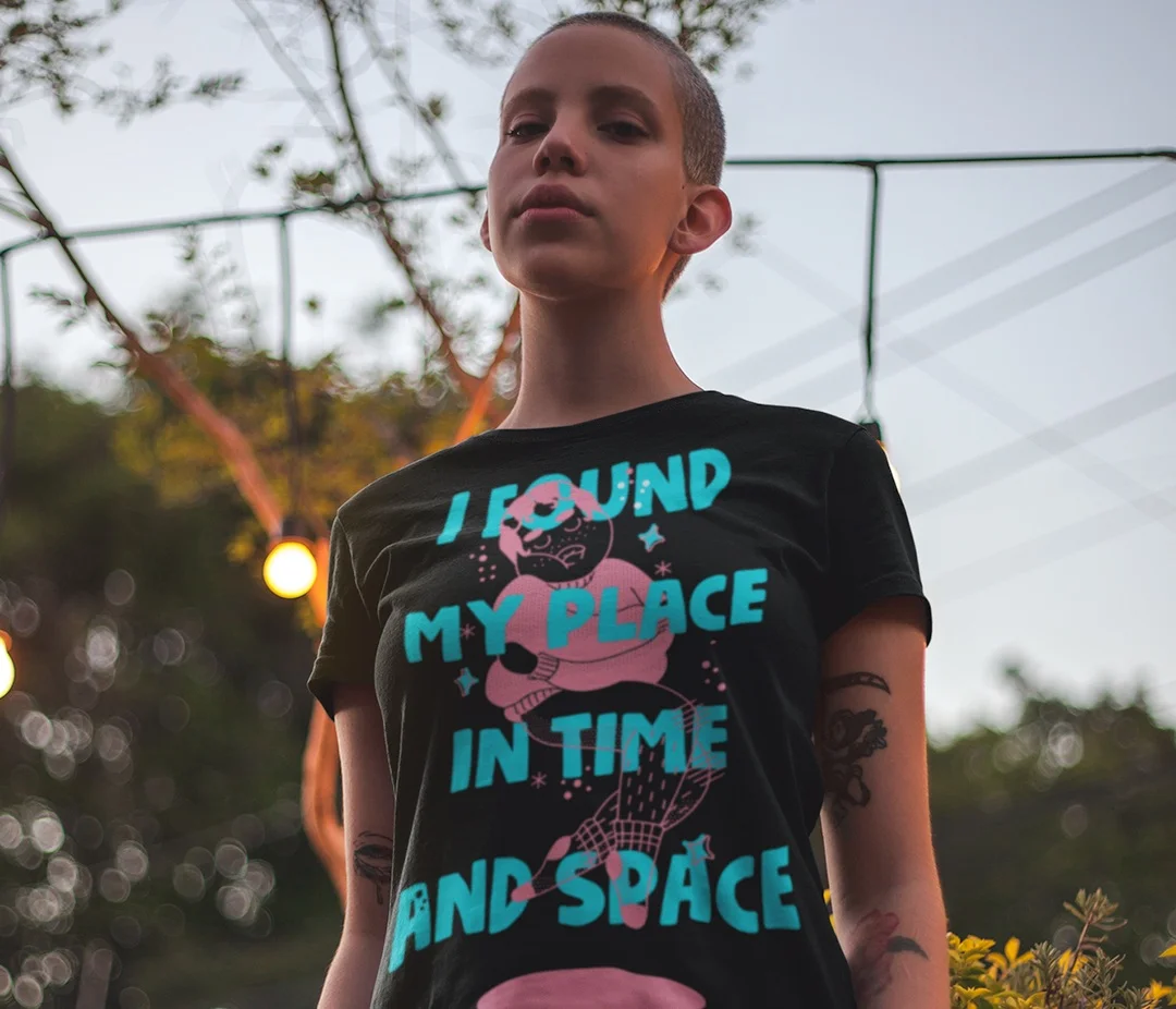 texto: miller chavarría, diseño: ana jiménez | estas camisetas benefician el programa de educación ambiental que iron kids of the world implementará en el 2019 en la escuela de la carpio.