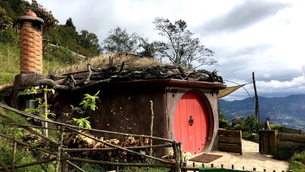 hobbit-house.jpg