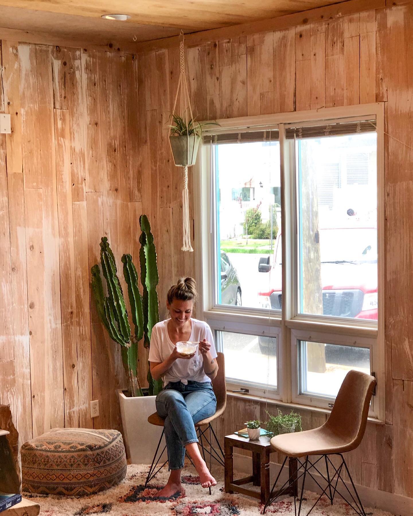 First @bungalowbowls in the new space!! Sneak peek into one of the lay back areas in the new Peace Compound 👀 💫
.
.
Can&rsquo;t wait to share how this space feels with everyone! Opening date announcement coming soon!!! 🤙✨