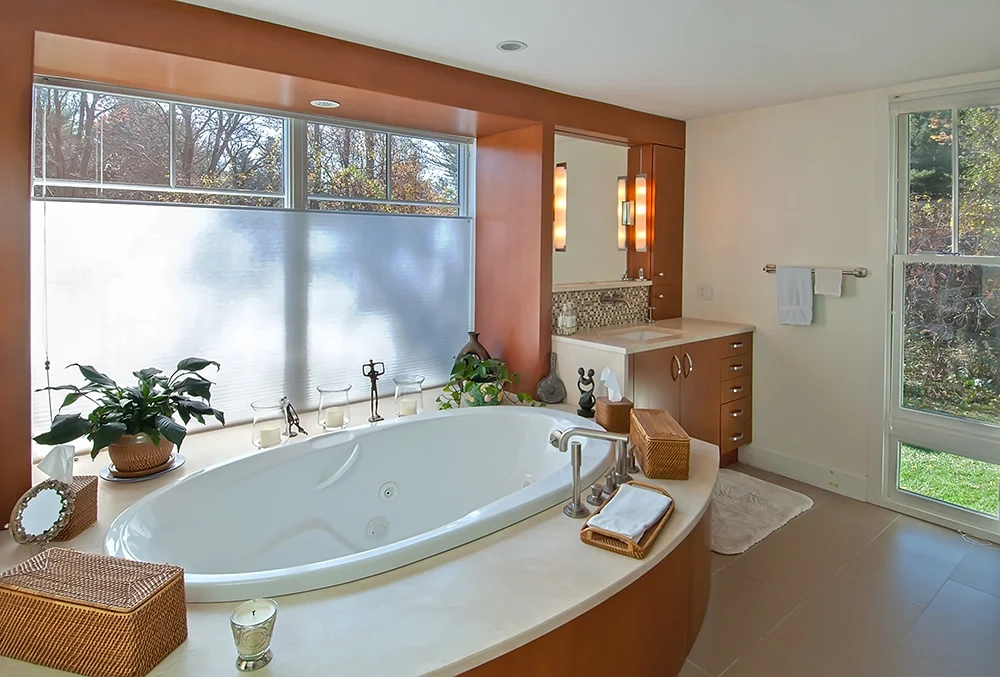 Bathroomj.jpg