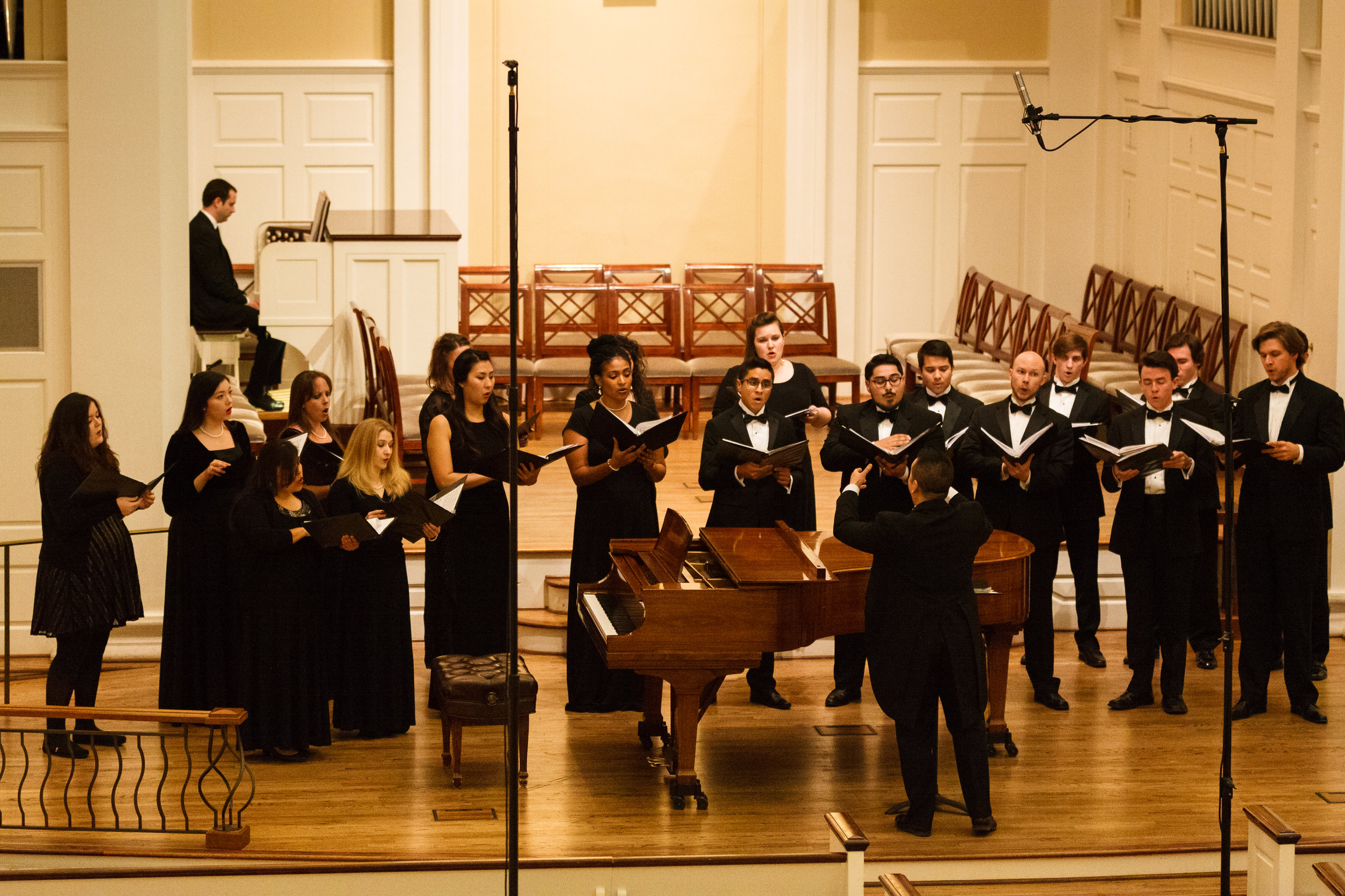 DallasChamberChoirPerkinsChapelConcert2015-067.jpg