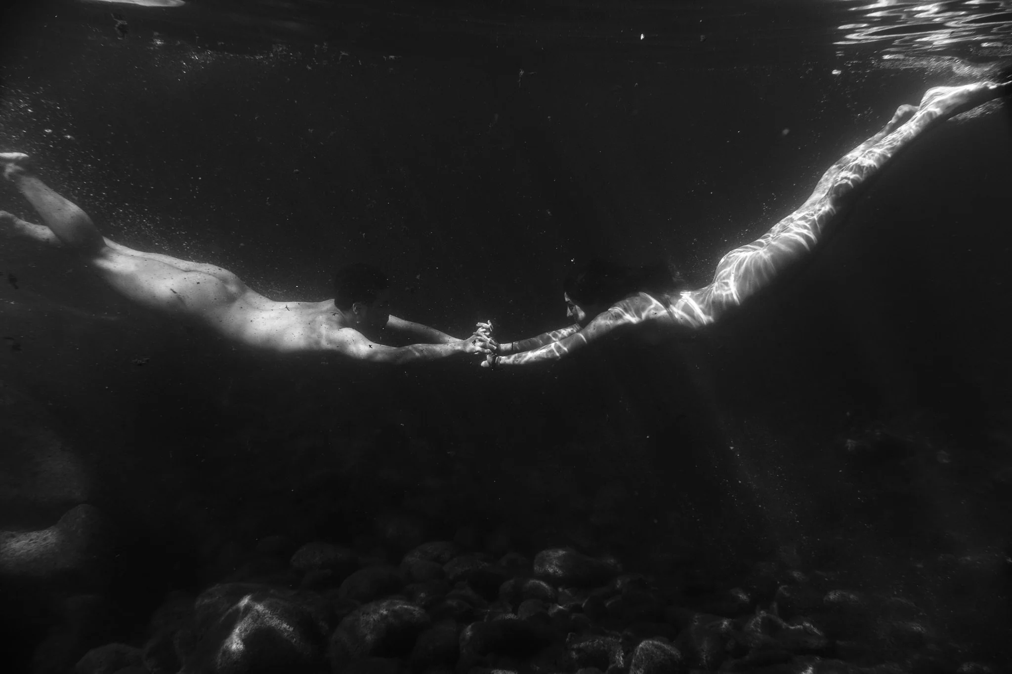 07-water-little-green-eyes-jessie-mccall-portland-melbourne-nevada-city-underwater.jpg