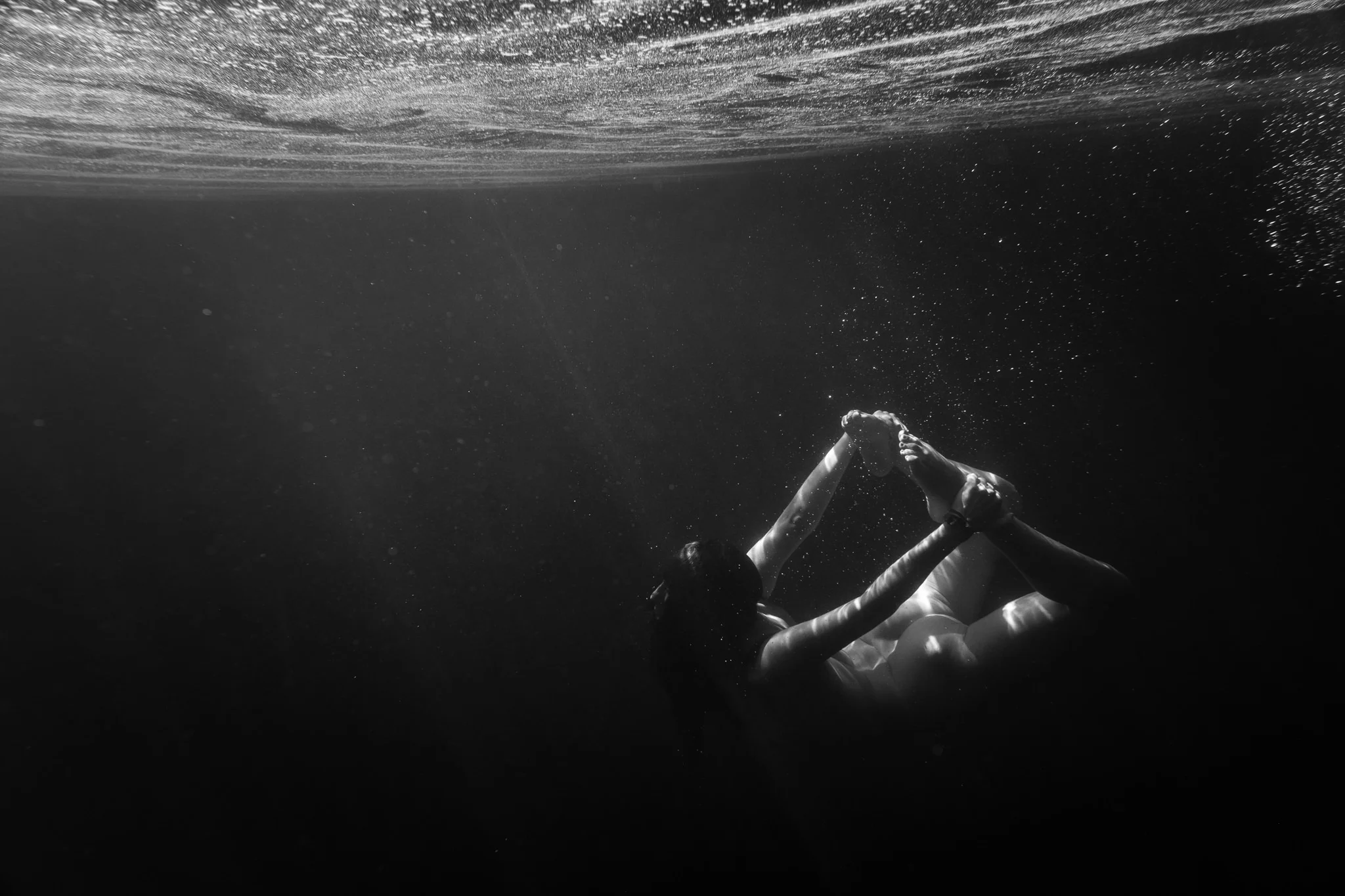 08-water-little-green-eyes-jessie-mccall-portland-melbourne-nevada-city-underwater.jpg