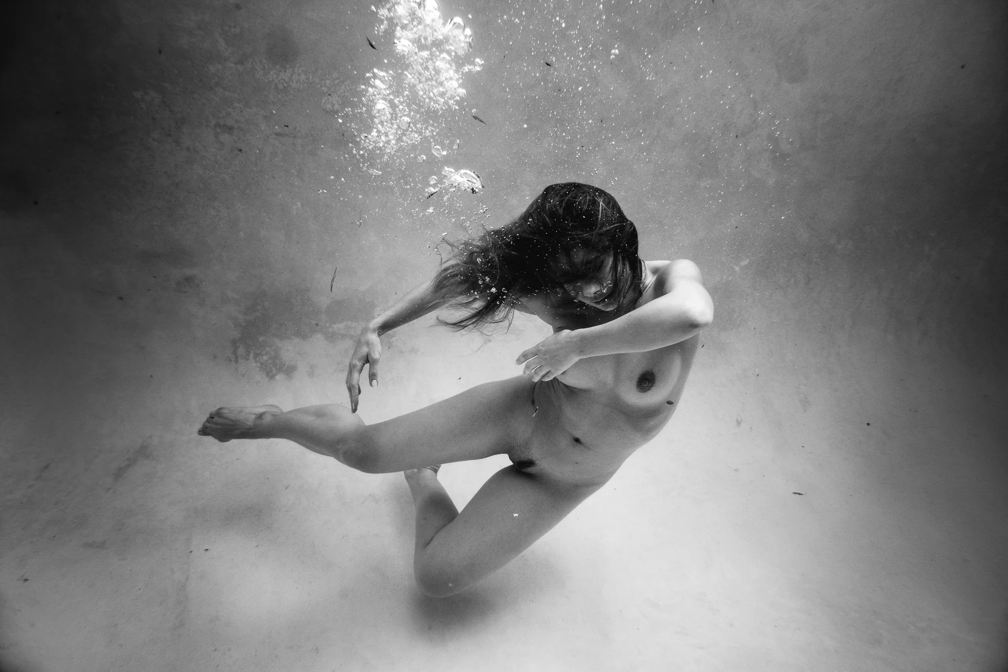 21-water-little-green-eyes-jessie-mccall-portland-melbourne-nevada-city-underwater.jpg