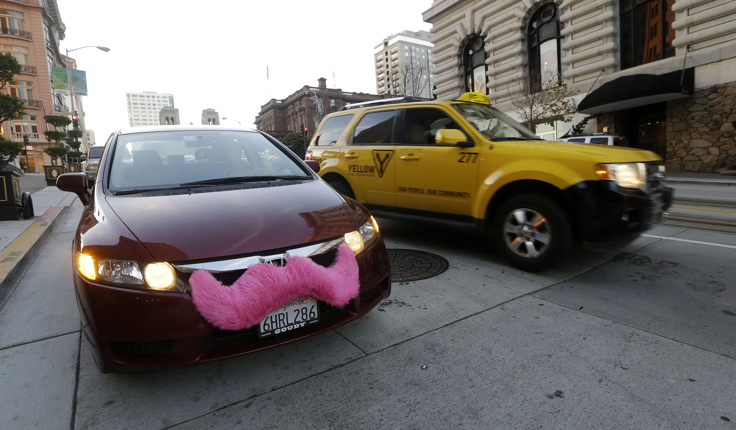 AP-Lyft-Uber-ride-apps.jpg