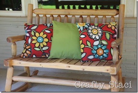 How to Make Beautiful Throw Pillows with Plastic Bag Filling
