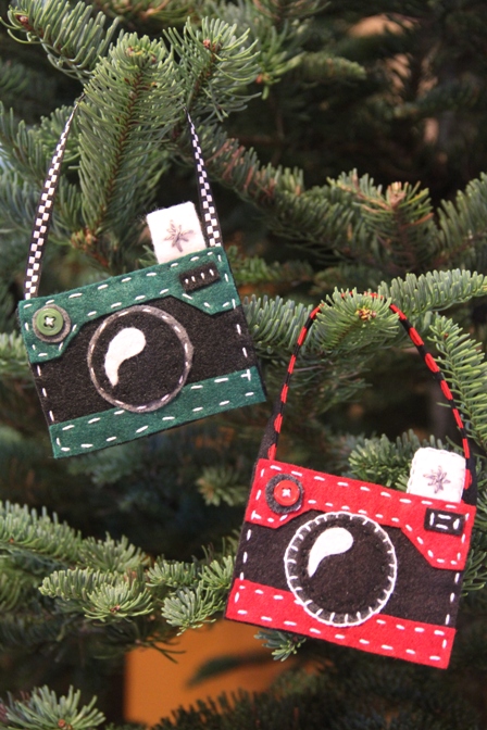 Felt Camera Ornaments - Crafty Staci (2015_11_18 16_02_27 UTC).JPG