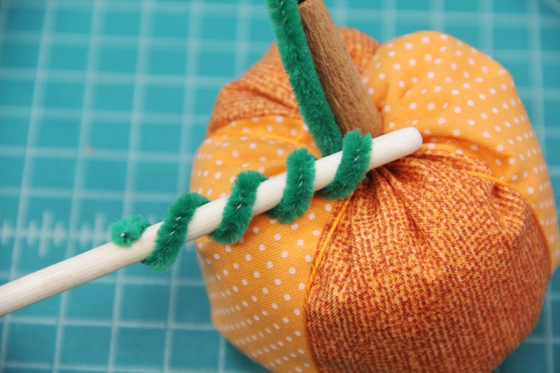 Cinnamon Stick Crochet Pumpkins — Raspberry Toodle