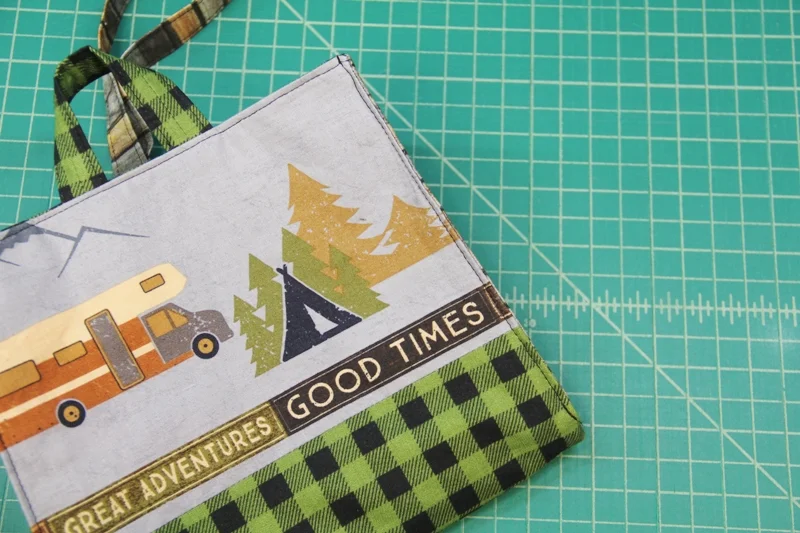 Topstitching on bag sides