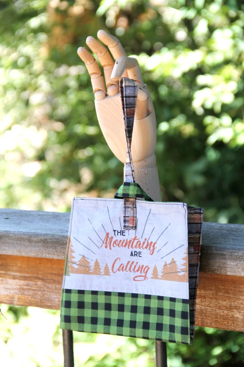 Wristlet Bracelet Bag from craftystaci.com