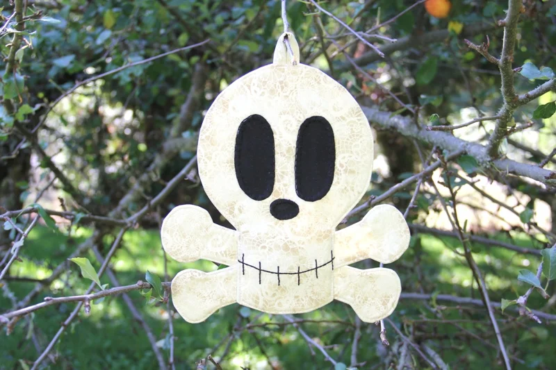skull and crossbones fabric wall hanging from Crafty Staci