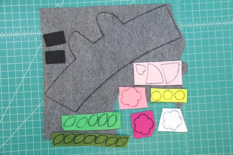 Pieces traced for llama coffee cozy