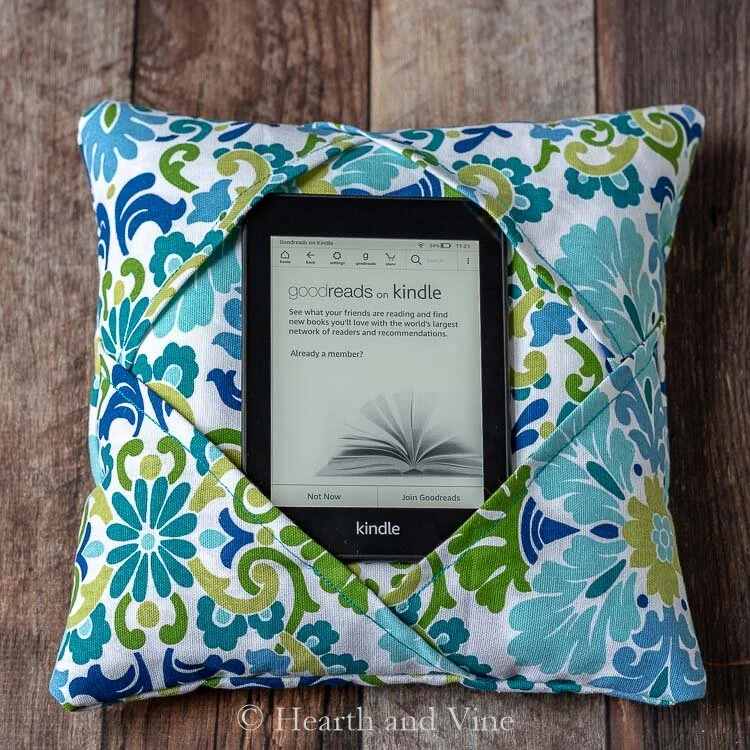 Kindle Holder from Hearth and Vine