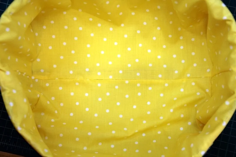 Opening at bottom sewn