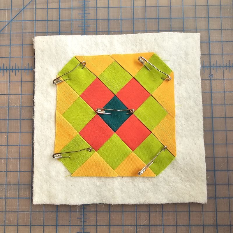 News to me: the tops of plastic thread spools twist off and will hold your  needles : r/quilting