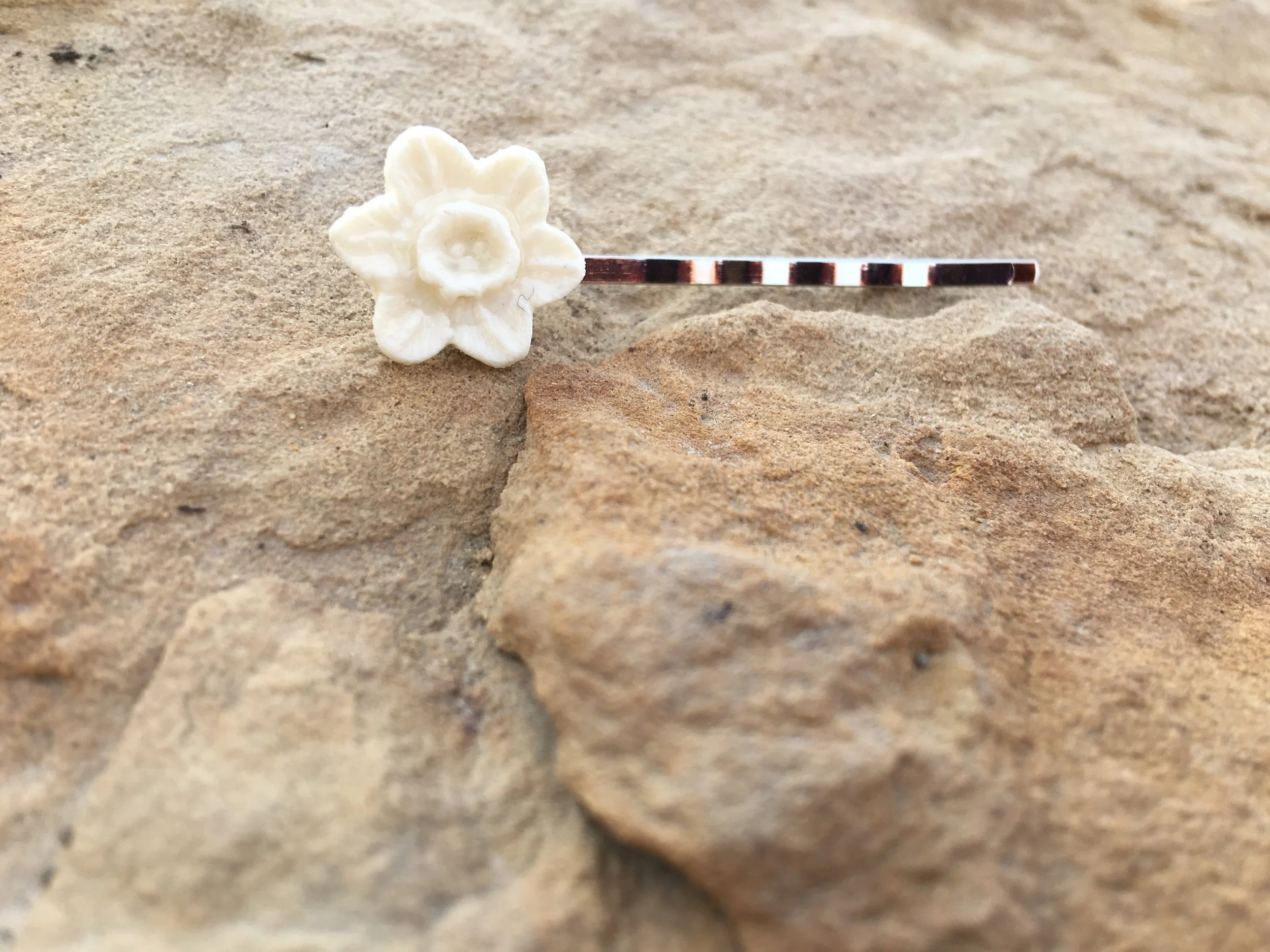 Charming Bobby Pins (4 Variants)
