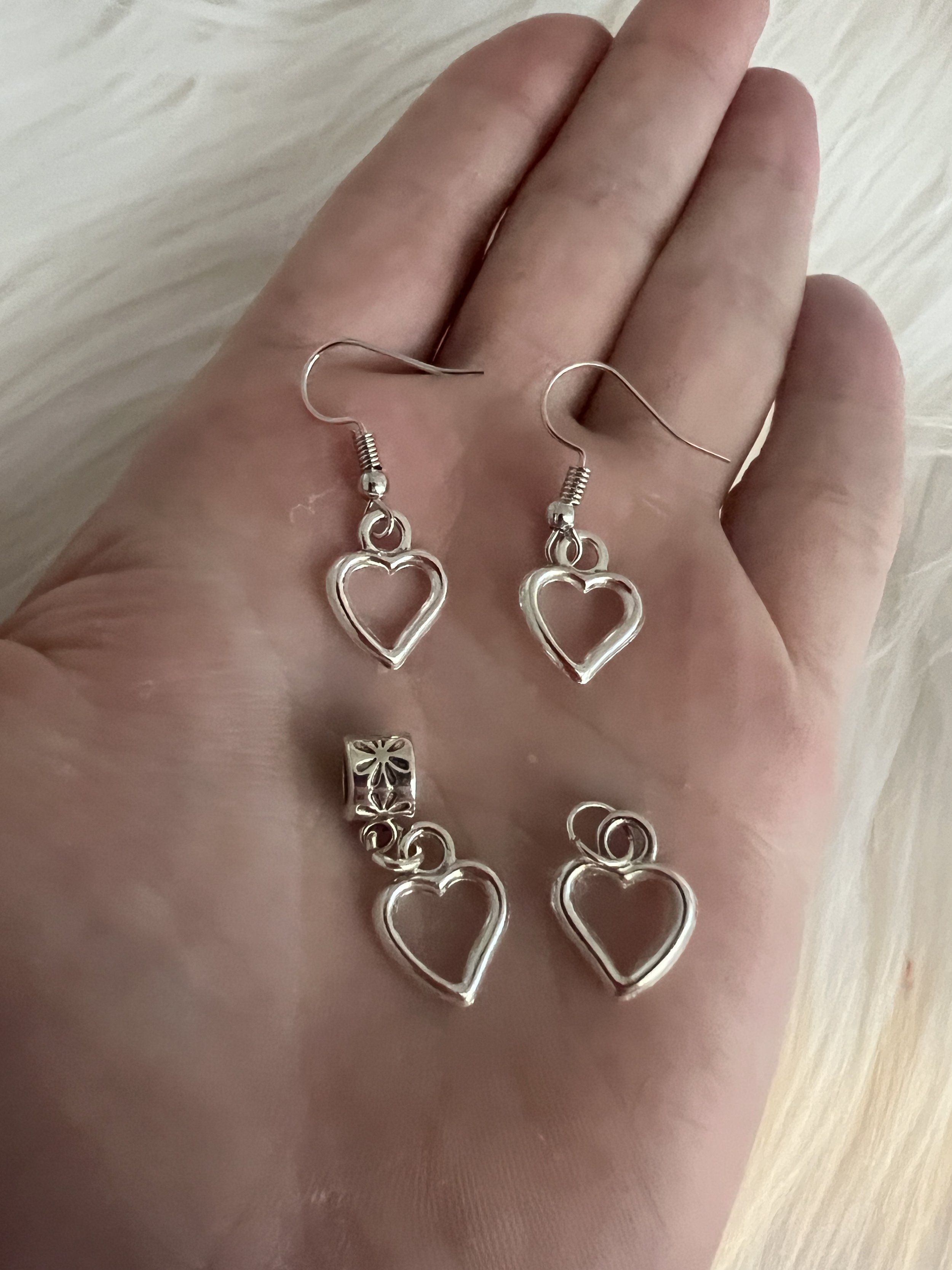 Little Heart earrings/bead/charm