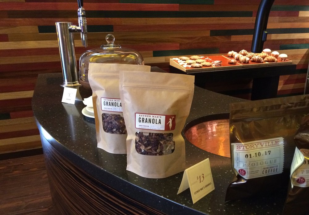  Don't forget to take home some freshly roasted coffee beans or house-made granola with you! 
