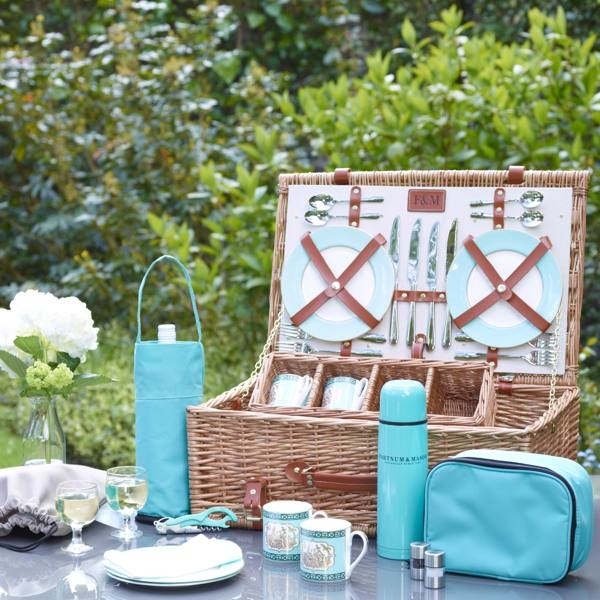 St James's Picnic Hamper