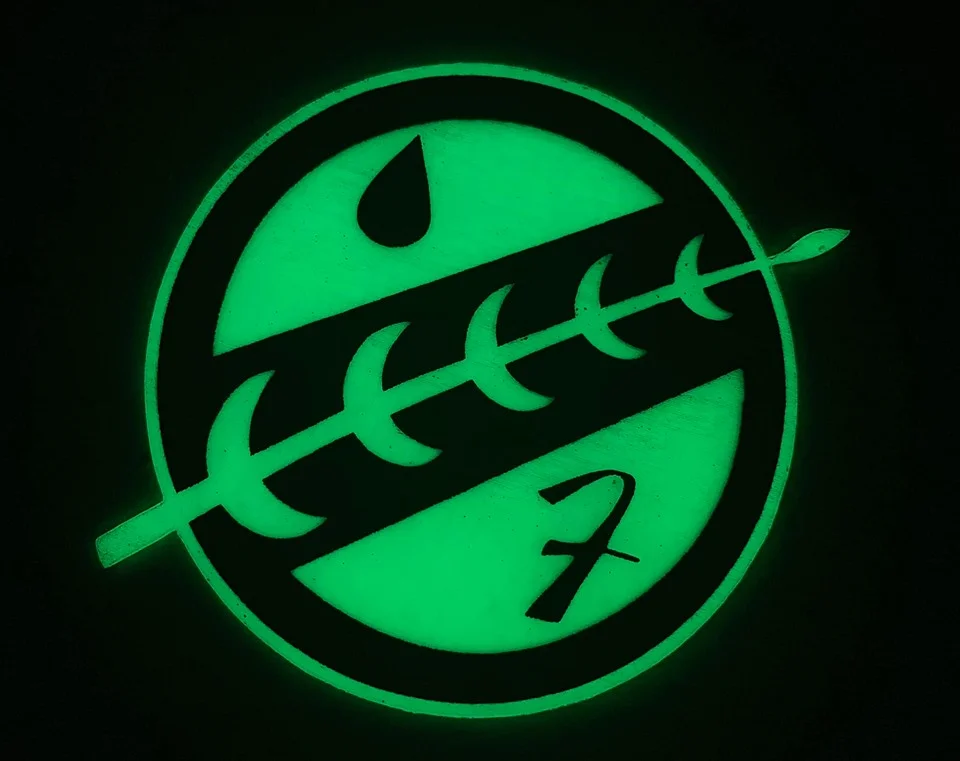 Mando Crest 2.jpg